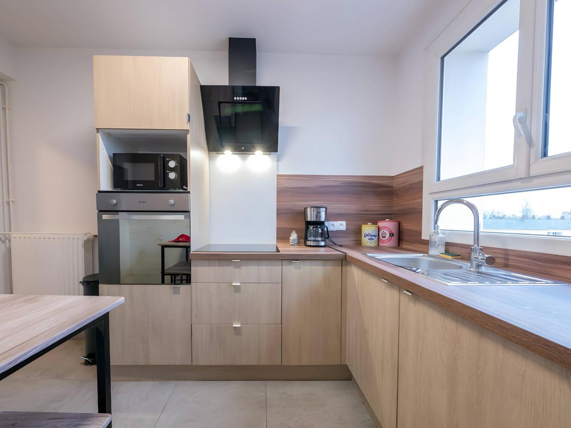 Appartement Le Spacieux - Circuit - Parking - 8 personnes - Rêve au Mans à Le Mans Extérieur photo