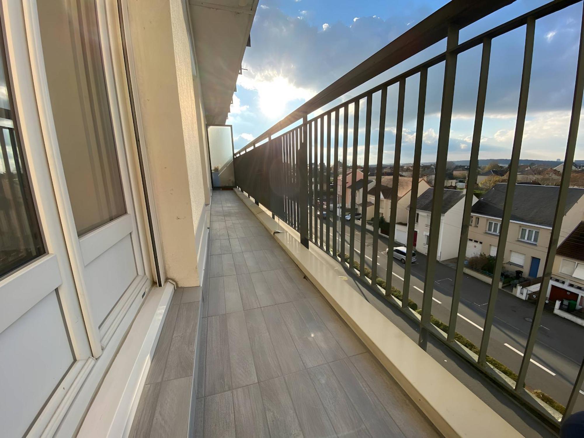 Appartement Le Spacieux - Circuit - Parking - 8 personnes - Rêve au Mans à Le Mans Extérieur photo