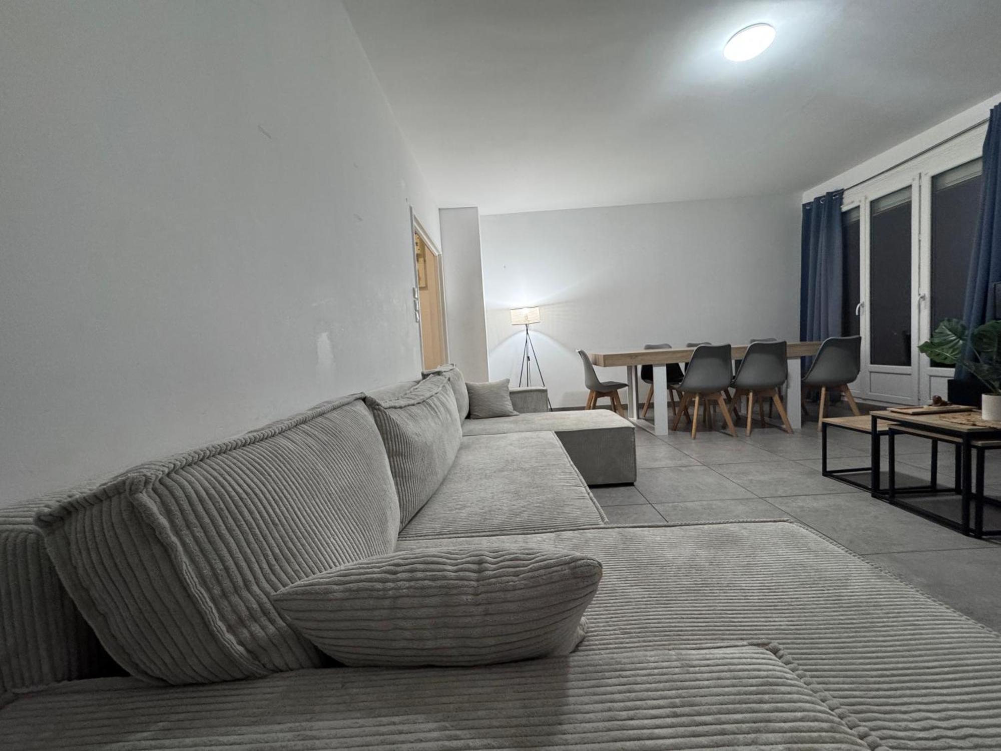 Appartement Le Spacieux - Circuit - Parking - 8 personnes - Rêve au Mans à Le Mans Extérieur photo